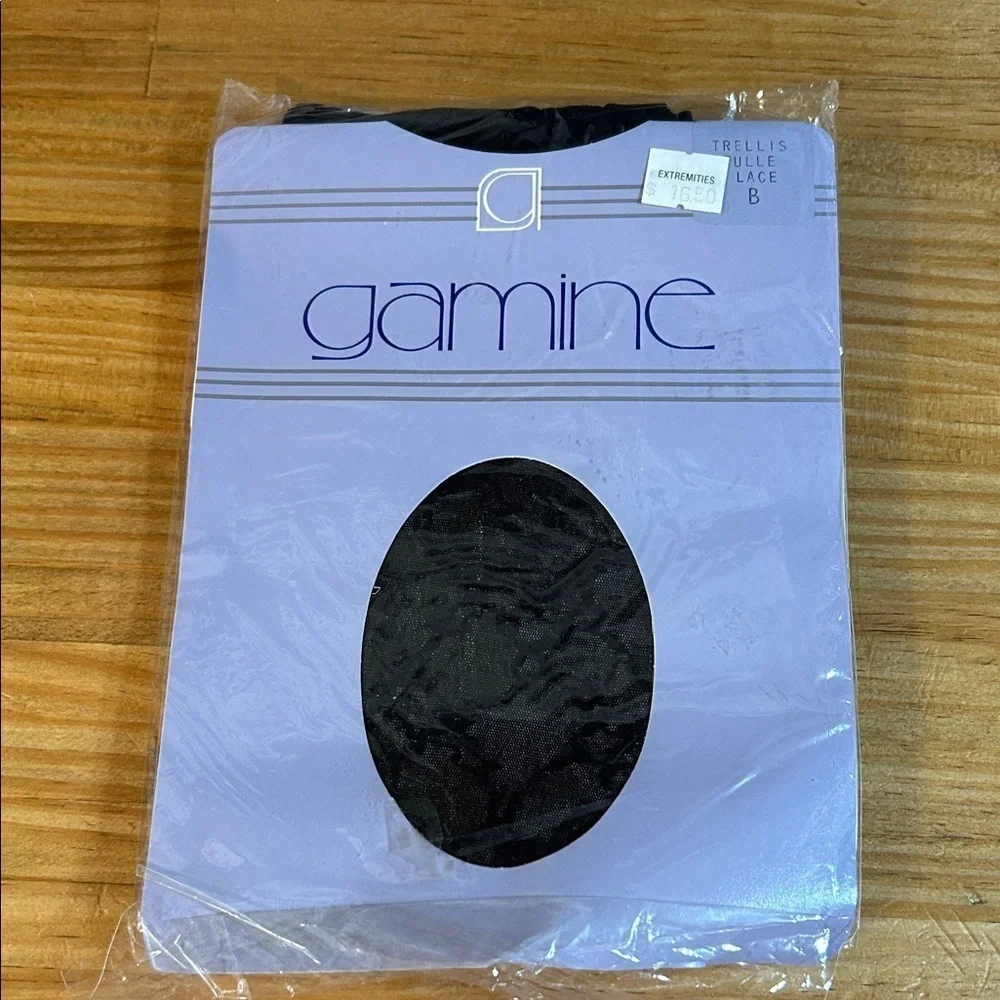 Gamine Extremities Trellis Tulle Lace tights/pantyhose in size B DeadStock NEW